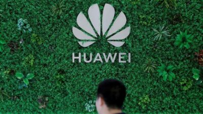 Huawei Menyiapkan Ponsel Lipat dengan Harga Terjangkau, Samsung dan Oppo Mulai Khawatir.