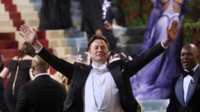 Elon Musk marah kepada Disney dan Apple, mengancam untuk menggunakan kekuatan nuklir