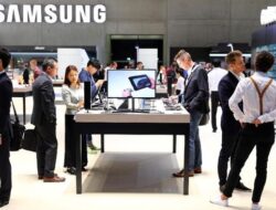 iPhone Di Tengah Teknologi Canggih Yang Hanya Ada Di Samsung