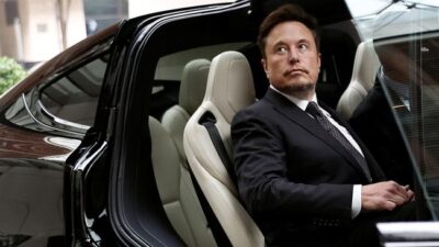 Elon Musk Berubah Menjadi Orang Terkaya Dunia dan Penguasa Antariksa