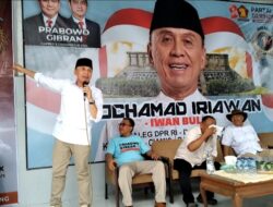 Iwan Bule Berinteraksi Langsung dengan Masyarakat di Jabar, Mulai dari PKL hingga Pelaku UMKM, Menyerap Aspirasi