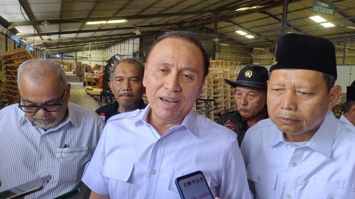 Mochamad Iriawan Menghadiahi Masyarakat Pangandaran Dua Mobil Gratis untuk Bantuan