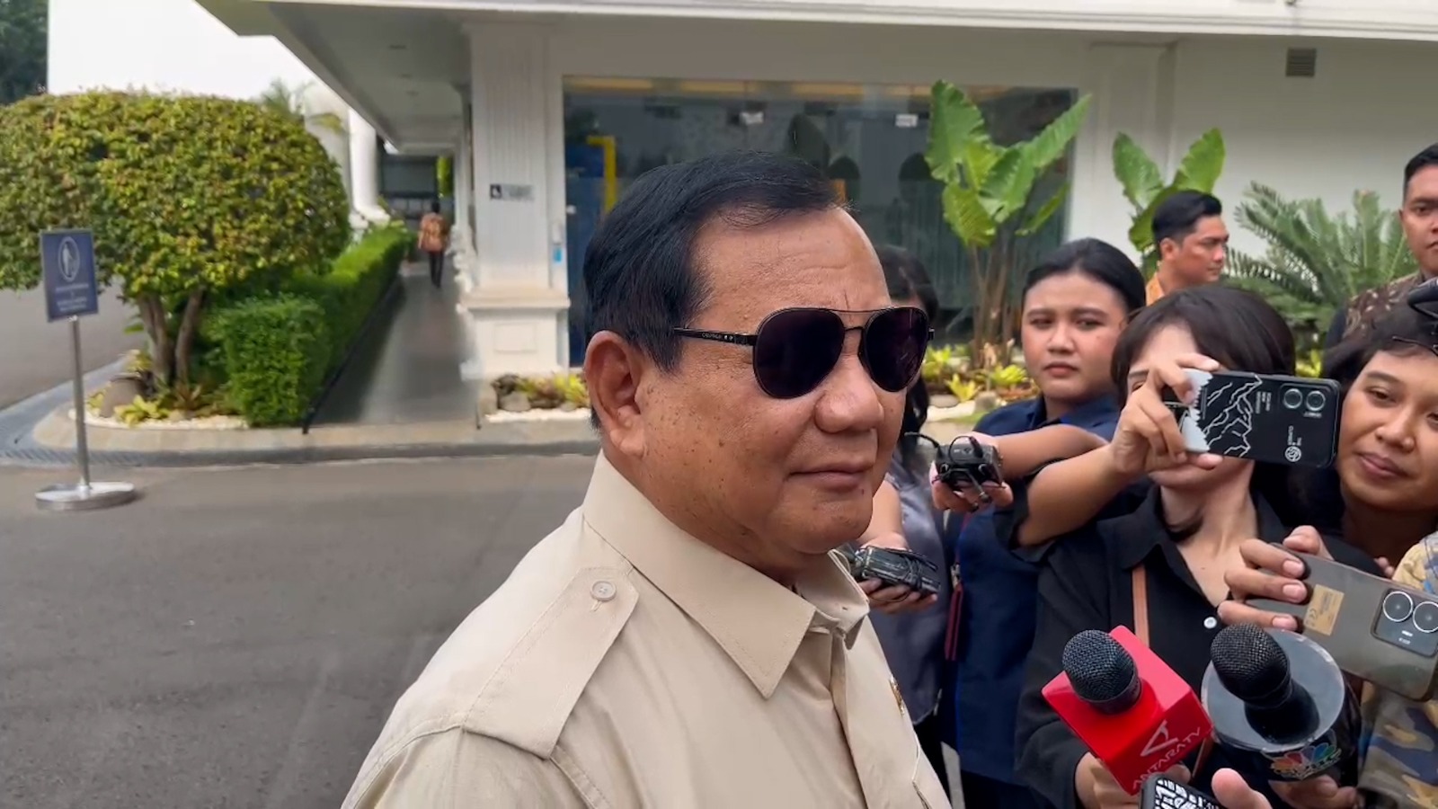 Prabowo Subianto Melaporkan Hasil Kunjungannya di Eropa kepada Presiden Jokowi