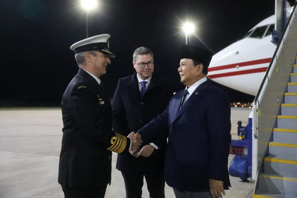 Prabowo Subianto tiba di Canberra untuk Kunjungan Resmi, Disambut dengan Pengawal Kehormatan