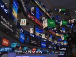 “Perbandingan Ponsel Teratas: Samsung Mendominasi, Oppo Tersisih”