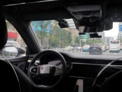 Tesla Luncurkan Robotaxi: Revolusi Dunia Driver Online