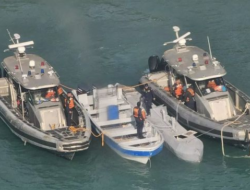 Kapal Mafia Teratas Ditangkap Tengah Laut dengan Starlink