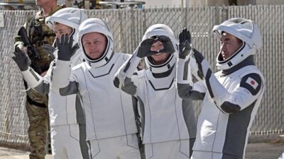 Empat Astronaut Crew-11 Berangkat ke Antariksa dengan Pesawat ‘Naga’