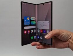 Review HP Lipat Samsung: Tes Buka Tutup 200.000 Kali