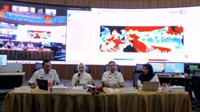 Prediksi BMKG: Musim Hujan di Jawa Maju hingga 2025